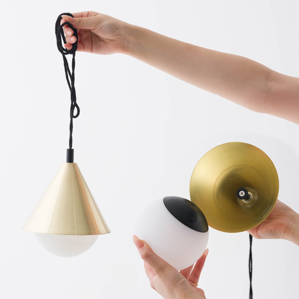 コニカルポータブルペンダントランプ「Kron（クロン）」